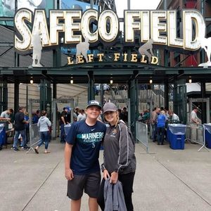 Meet your Posher, Sidney